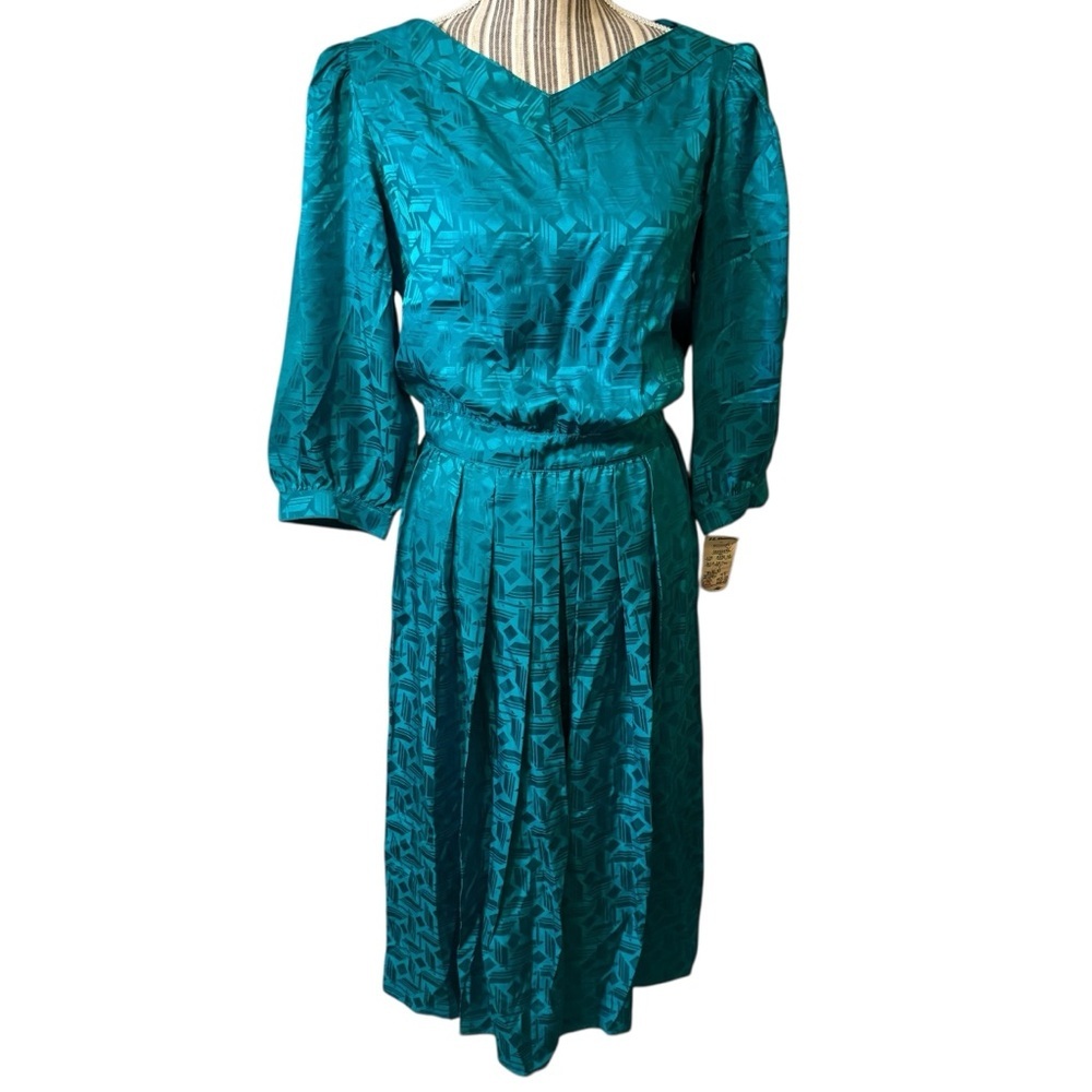 Vintage Maggy London Dress size 12 100% Silk Jeannene Booher Jade Green Sheen